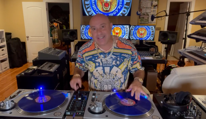 phishing sites targeting scammers and thieves 24